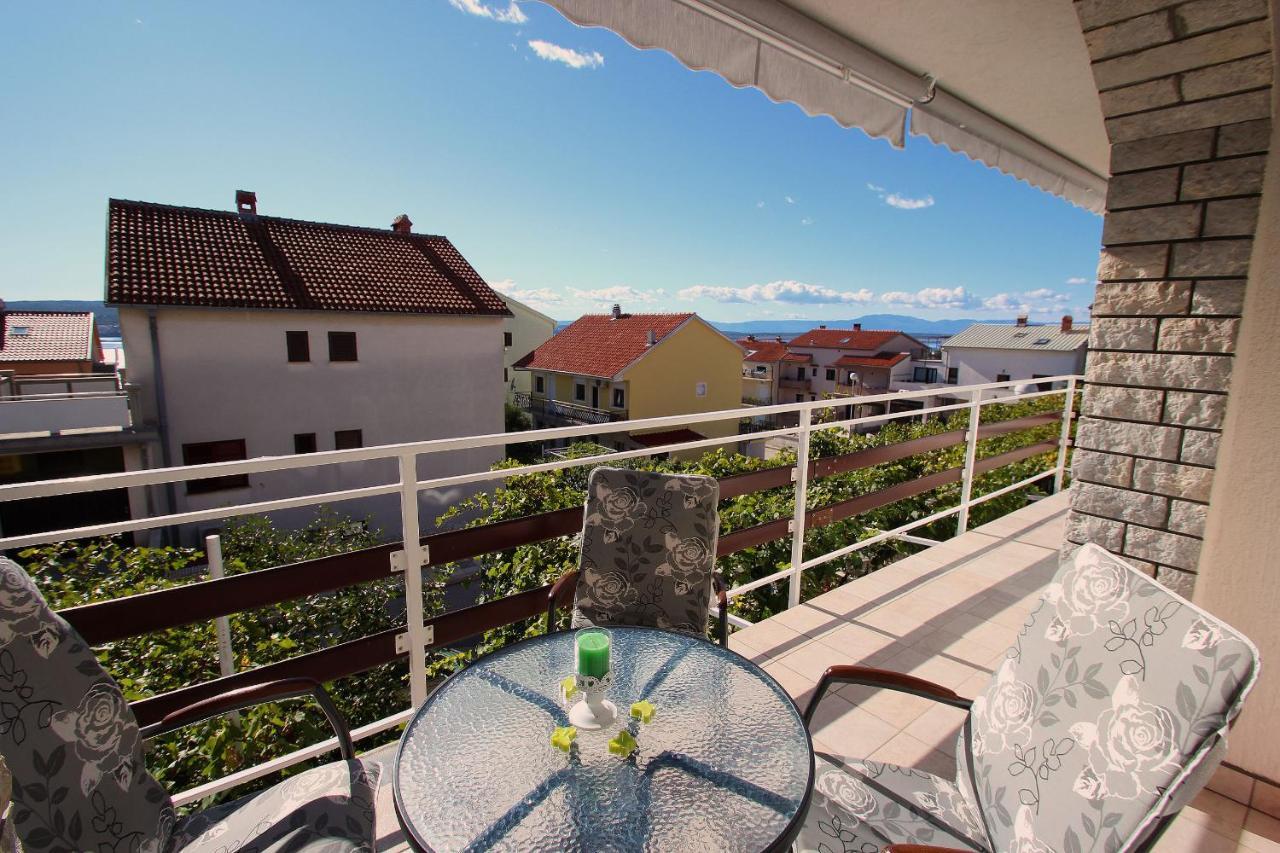 App Blazekovic Apartamento Crikvenica Exterior foto